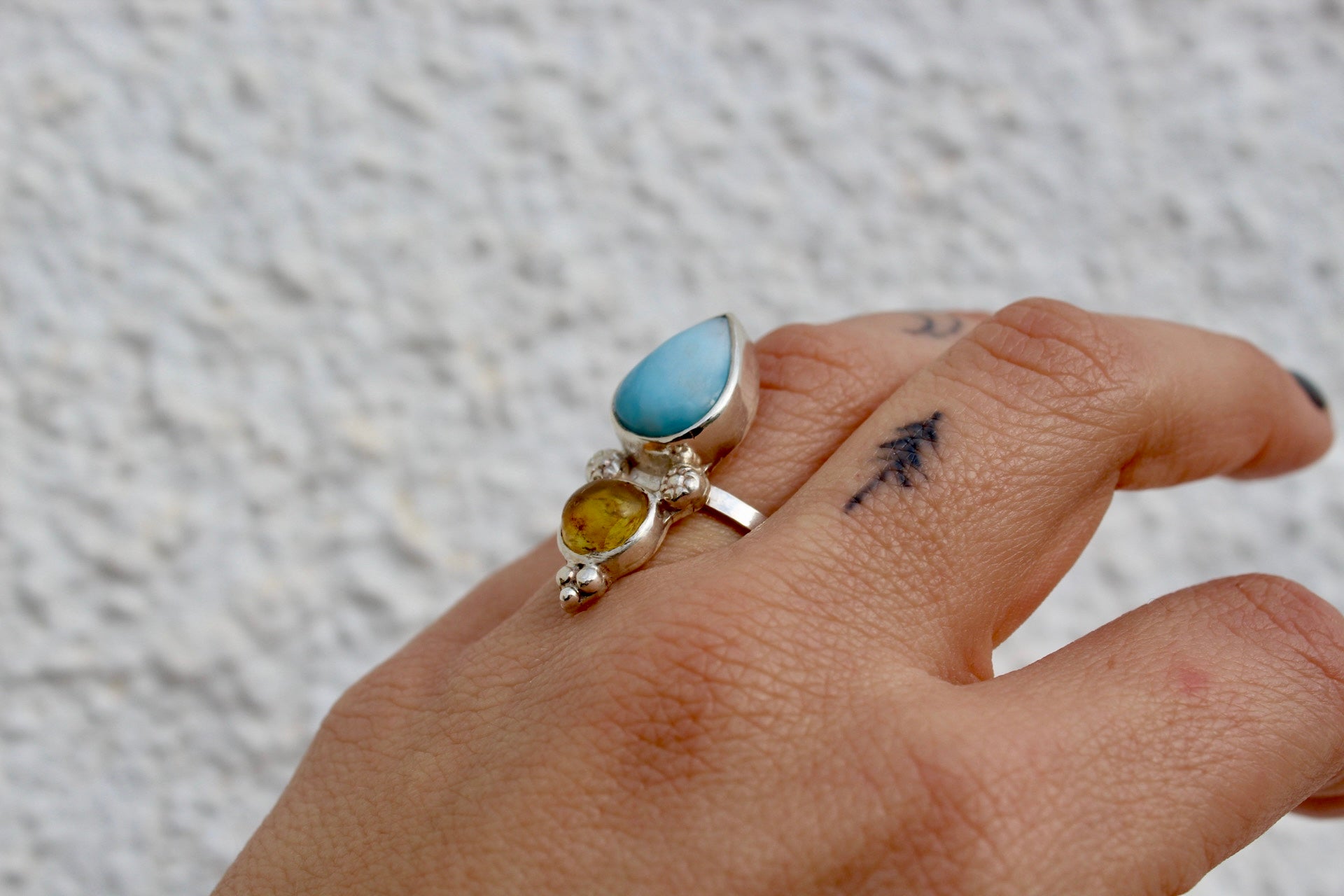Anillo ZAHARA - Larimar Ámbar - T13