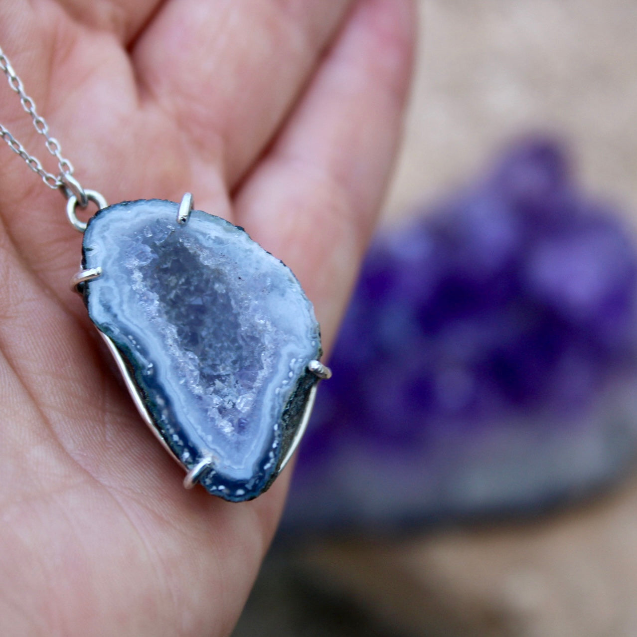 Collares Saula | Geoda de ágata lila en plata reciclada
