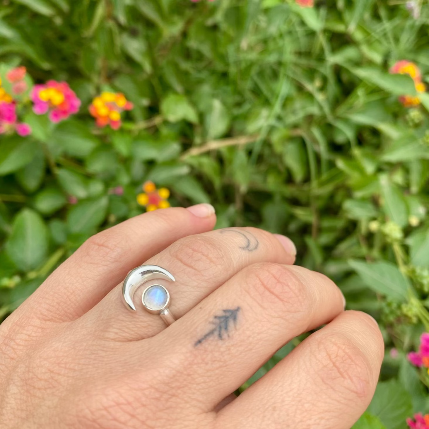 Anillo LUNA piedra redonda