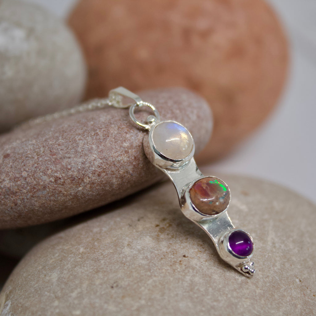 Collar Formentera - Piedra luna ópalo de fuego amatista