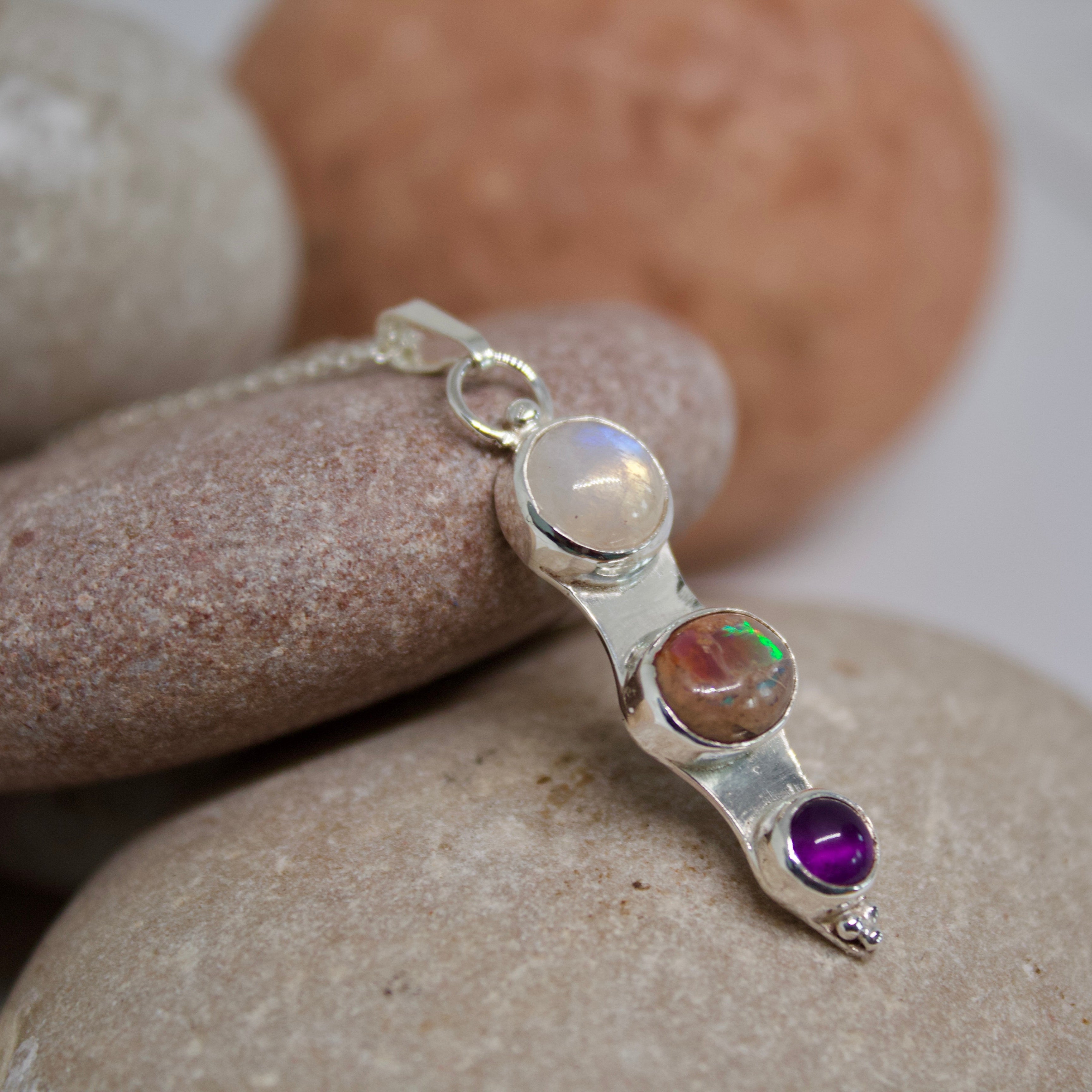 Collar Formentera - Piedra luna ópalo de fuego amatista