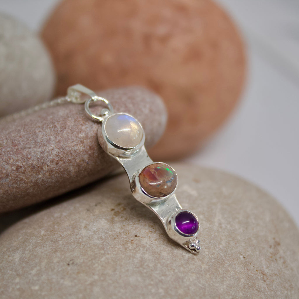 Collar Formentera - Piedra luna ópalo de fuego amatista