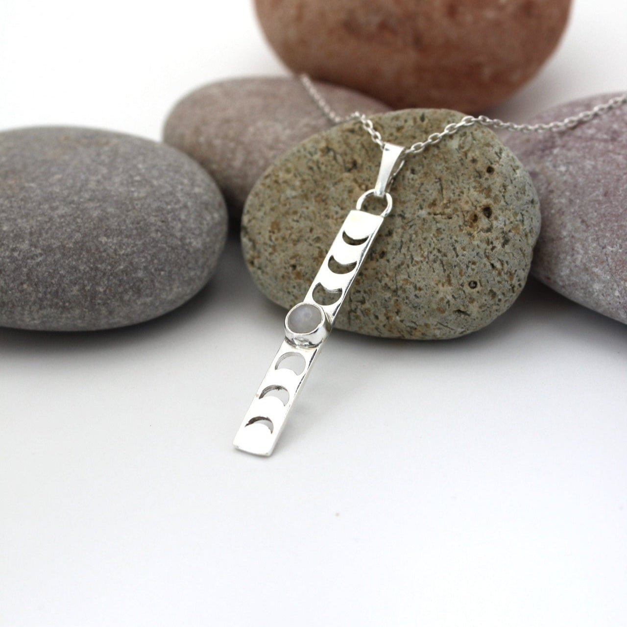 Collar Fases Lunares con Piedra Lunar