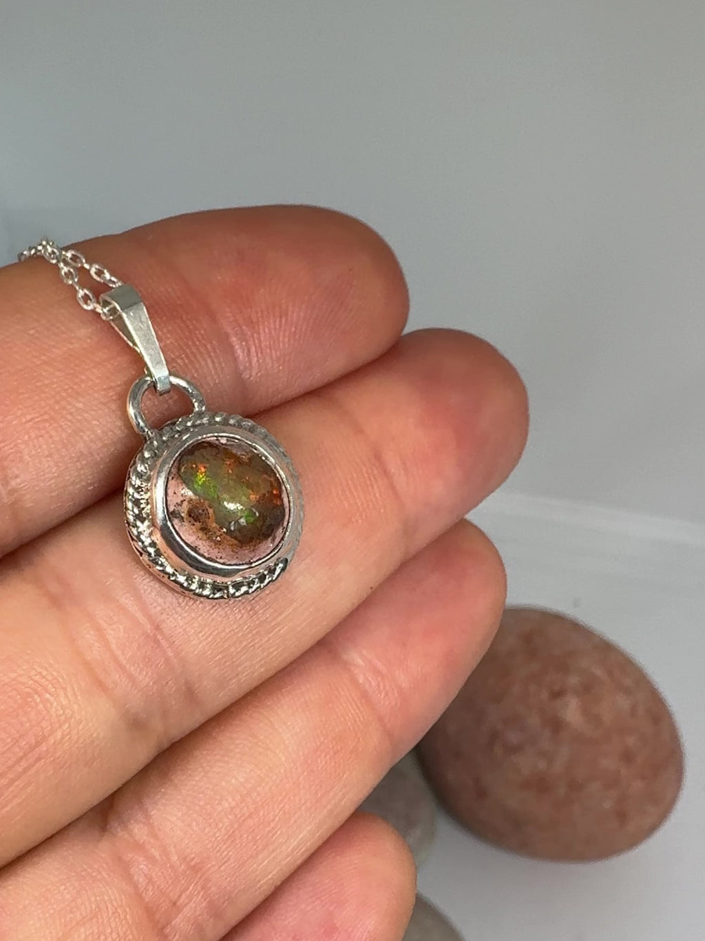 Collar ópalo de fuego